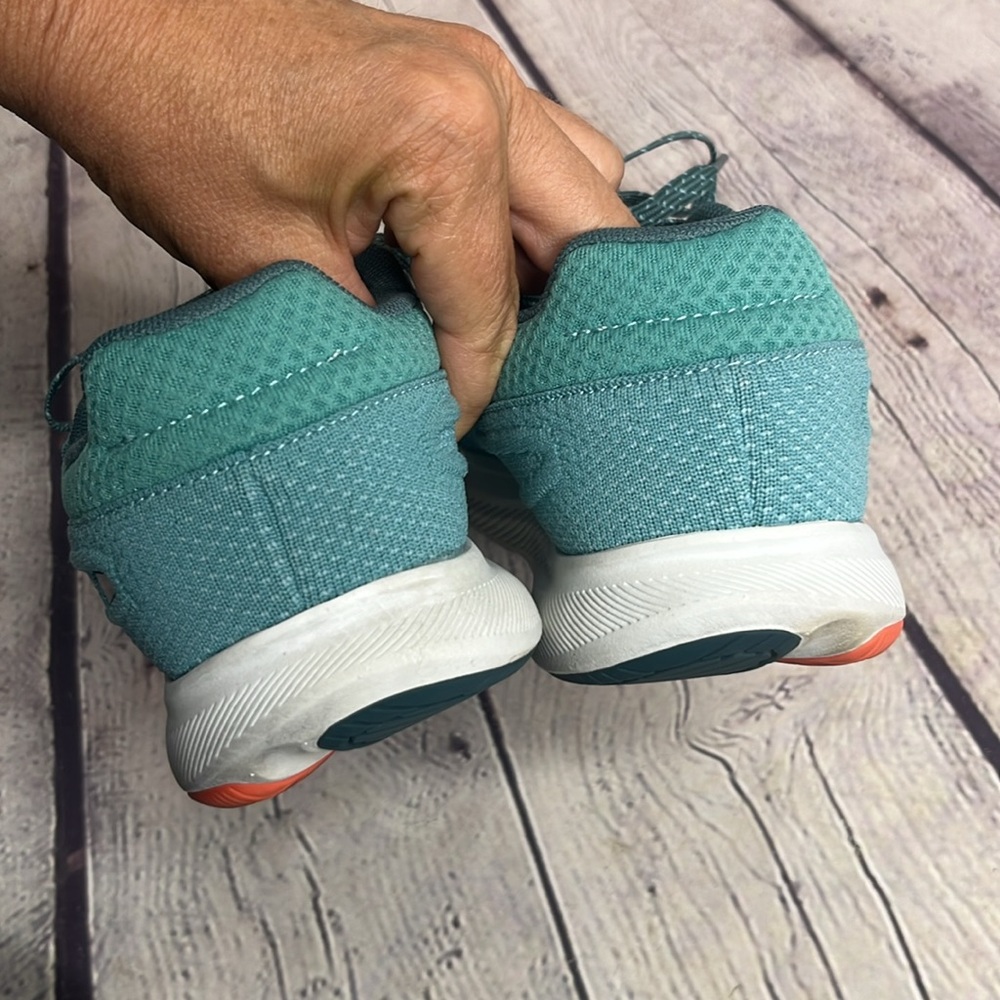 Altra Turquoise Athletic Shoes with Coral Highlights - Picture 3 of 6